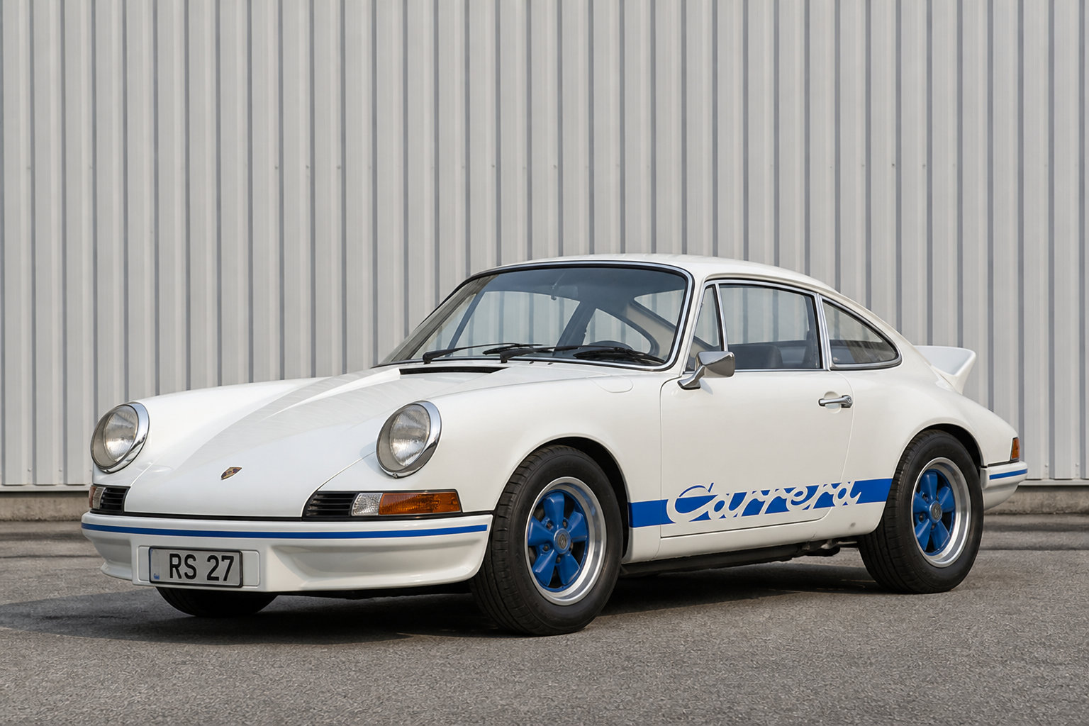 Porsche 911 Carrera RS 2.7: The Ultimate Analog Benchmark